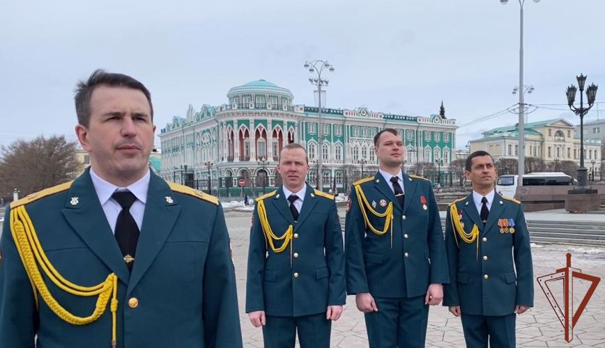Всероссийскую патриотическую акцию «#Zа наших» поддержали артисты ансамбля песни и пляски Уральского округа Росгвардии (видео)